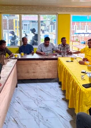 Rapat persiapan musda DPD II Golkar Aceh Selatan di kantor Golkar Aceh Selatan Kecamatan Tapaktuan, Rabu (29/7/2026). [Foto: HO]